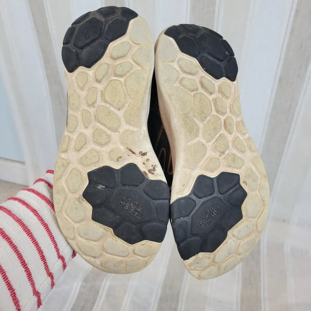 New Balance Kids' Fresh Foam ROAV V2 Lace-Up Running Shoes‎ Size 4 - Picture 5 of 10